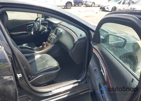 2013 Buick Lacrosse Leather Group z USA, uszkodzony, nr VIN 1G4GC5G3XDF264781